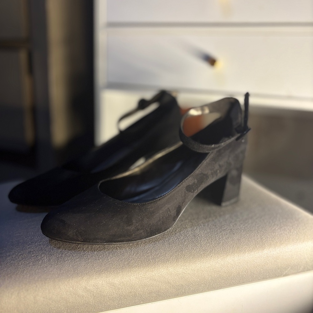 Bandolino Black Heels Classic Pumps